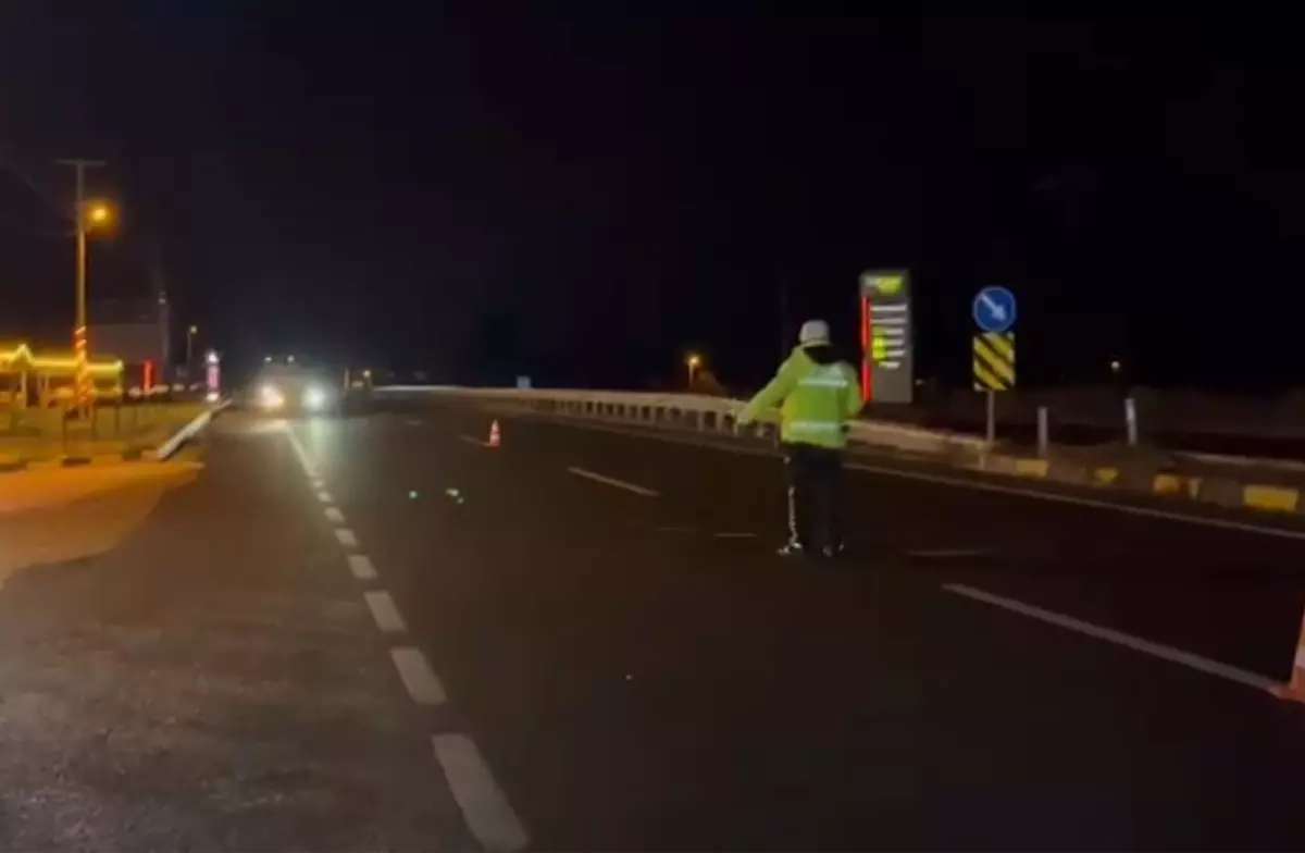 Bolu-Gerede D-100 kara yolu kapanınca araçlar Tosya'ya yönlendirildi