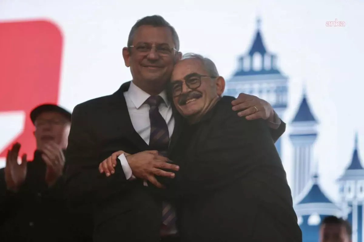 Yılmaz Büyükerşen siyaseti bıraktı