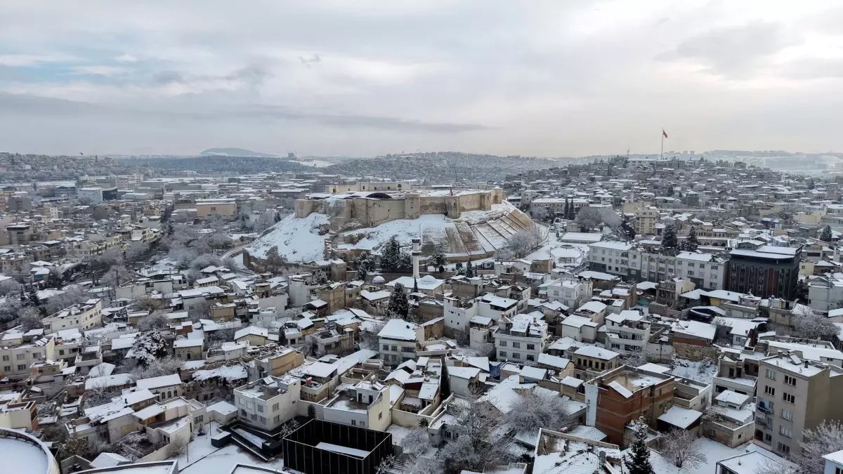 Gaziantep'te Kar Yağışı Nedeniyle Okullar Tatil Edildi