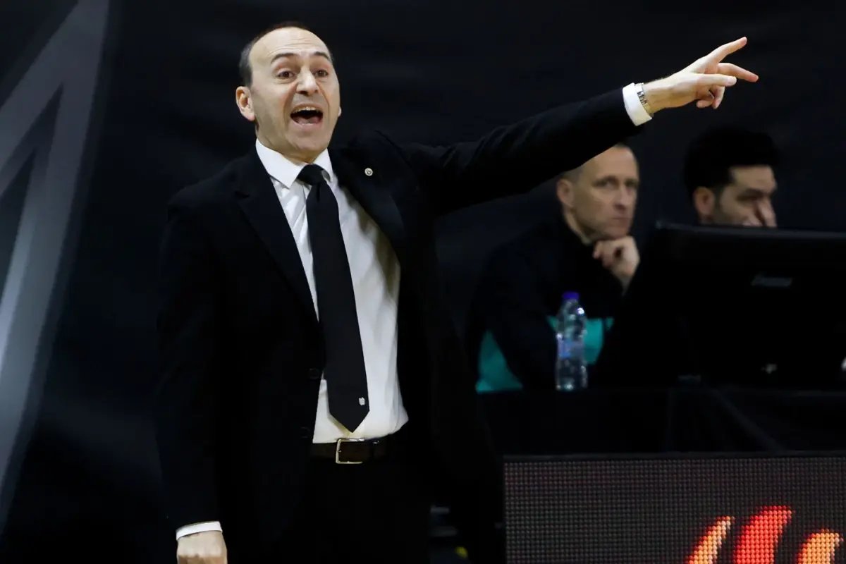 Galatasaray MCT Technic, Başantrenör Yakup Sekizkök ile yollarını ayırdı