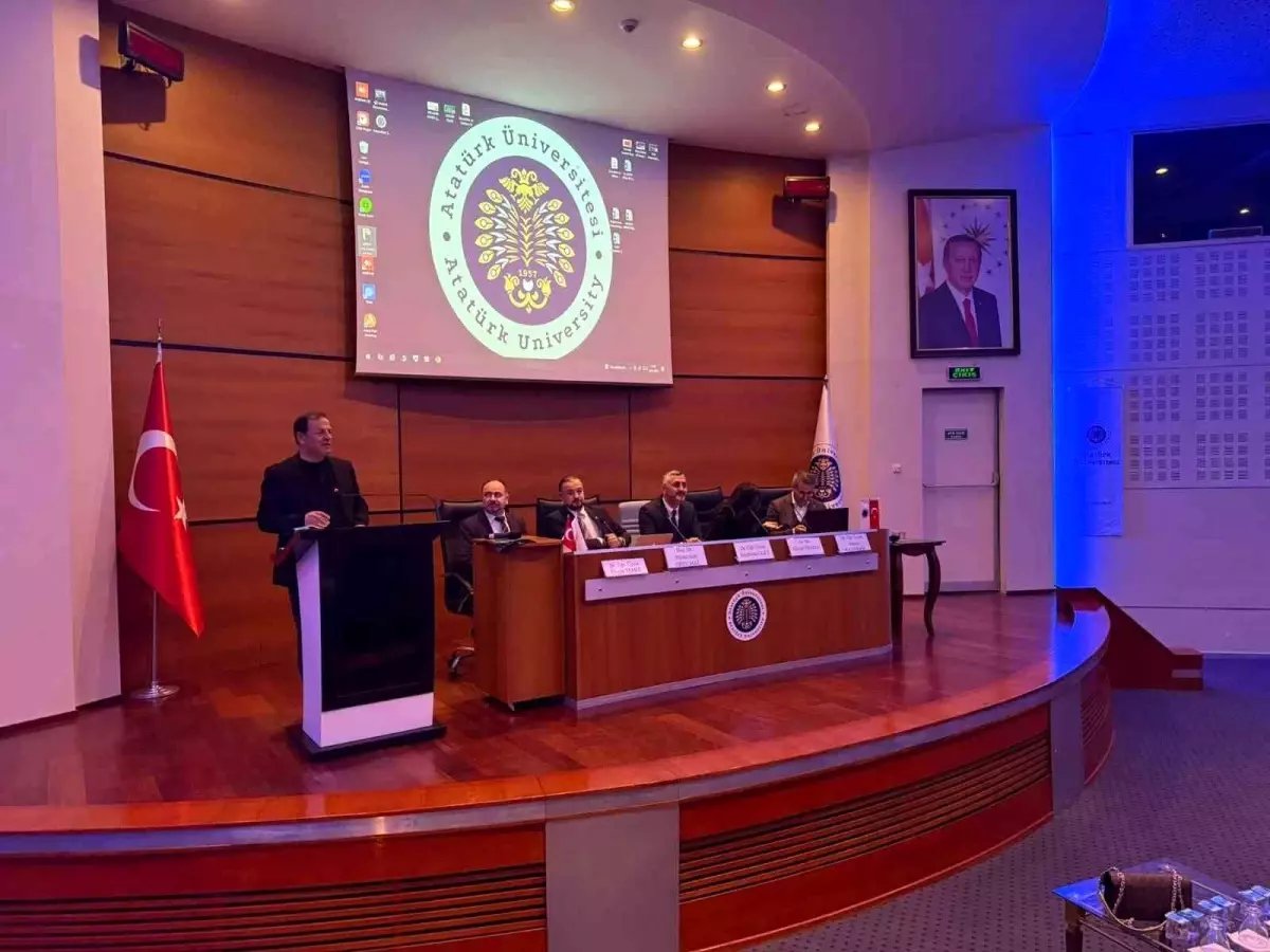 Atatürk Üniversitesi'nde, Bilişim ve teknoloji hukukunda güncel meseleler konferansı