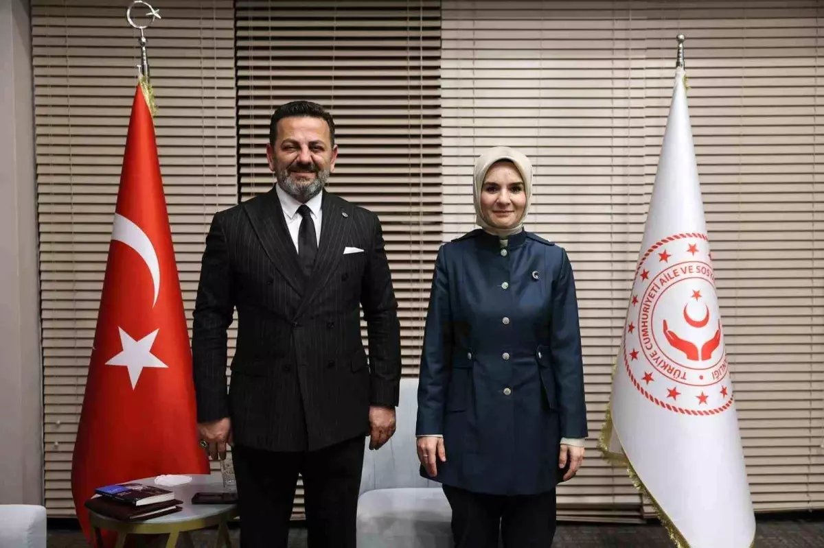 Bakan Göktaş'a kurum çalışmaları hakkında bilgi verdi