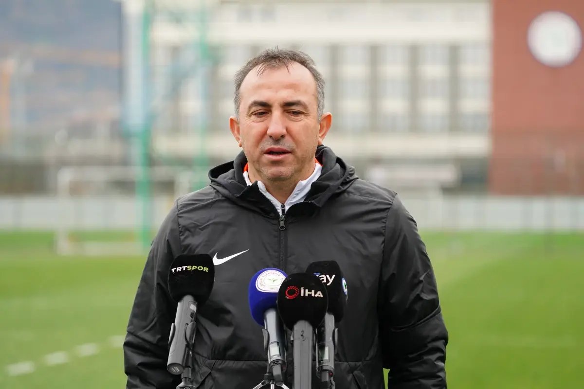 Çaykur Rizespor Teknik Direktörü Uçar: Zor bir ikinci yarı bizi bekliyor