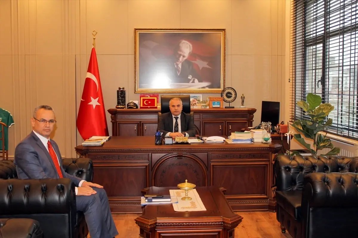 Anamur Kaymakamı Duru, İlçe Emniyet Müdürü Doğanay'ı makamında kabul etti