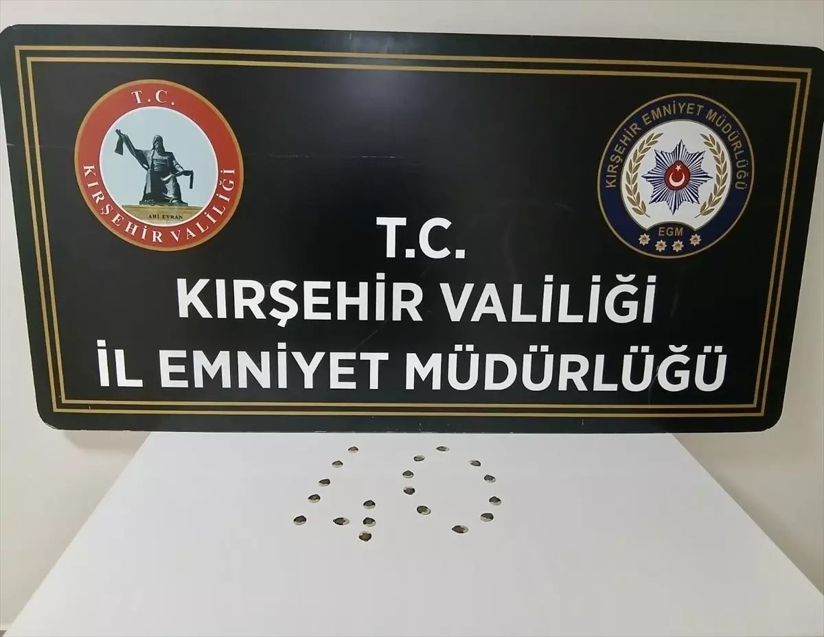 Kırşehir'de kuyumcuya sahte altın satmaya çalışan şüpheli tutuklandı