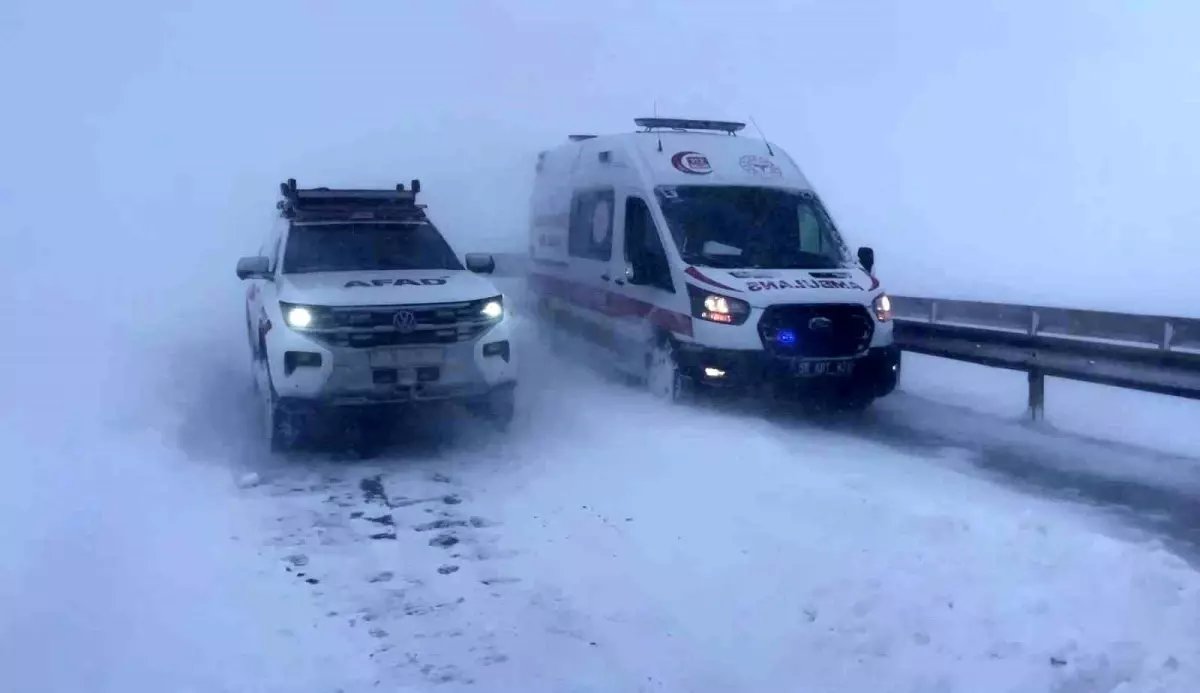 Sivas'ta zincirleme trafik kazası: 4 yaralı