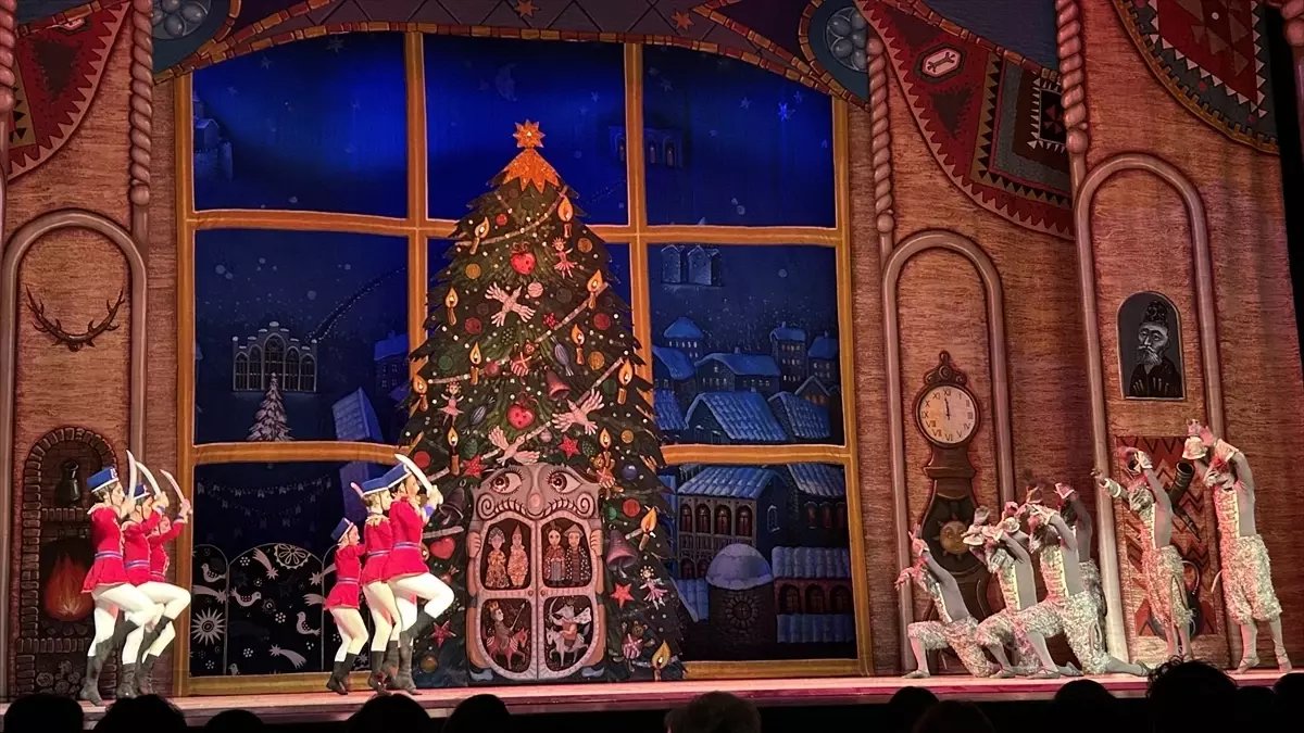 Gürcistan Devlet Balesi, "Fındıkkıran" balesini İstanbul'da sahneledi