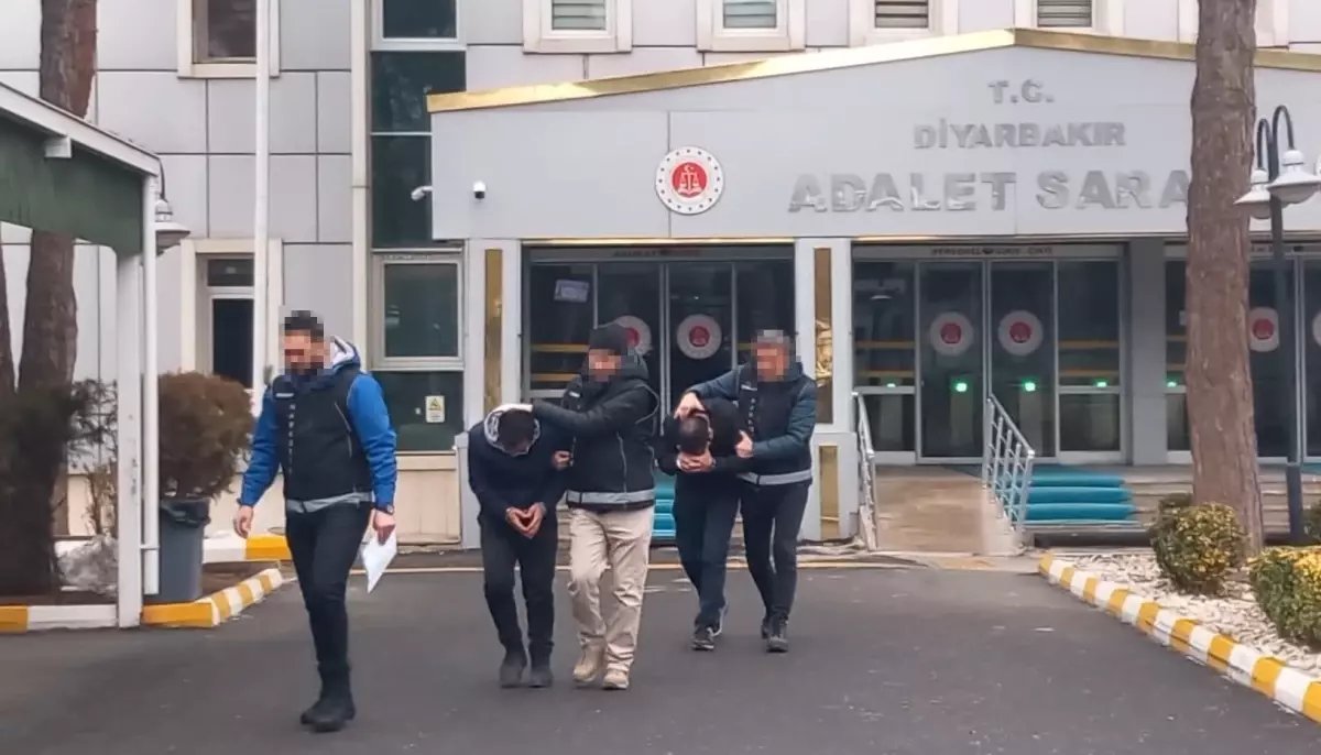 Mide ve bağırsaklarından 91 kapsül metamfetamin çıkan 2 şüpheli tutuklandı