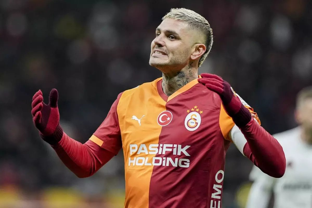 Taraftarlardan Mauro Icardi'ye ateş püskürdü