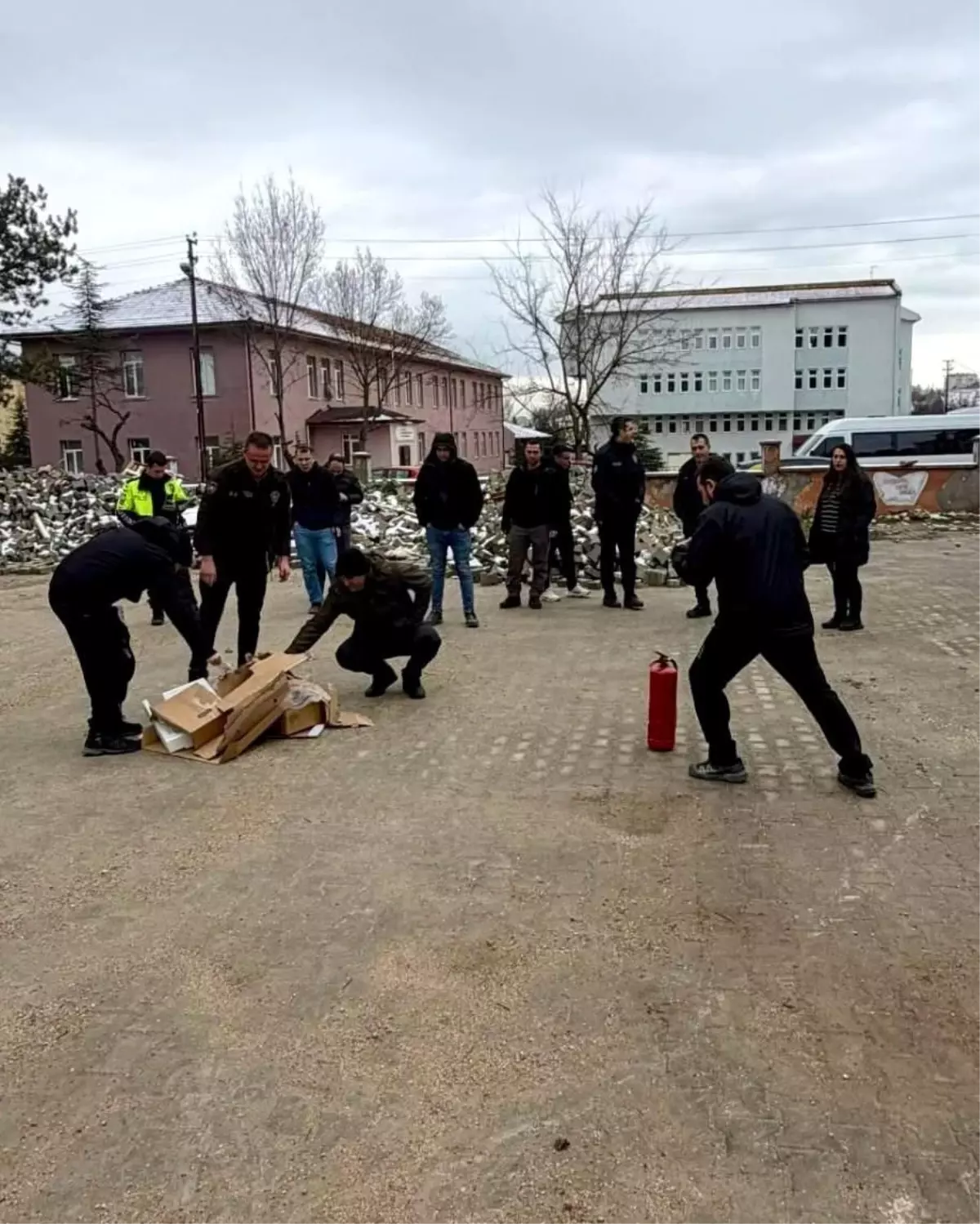 Bilecik'te emniyet personeline yangın ve deprem farkındalık eğitimi