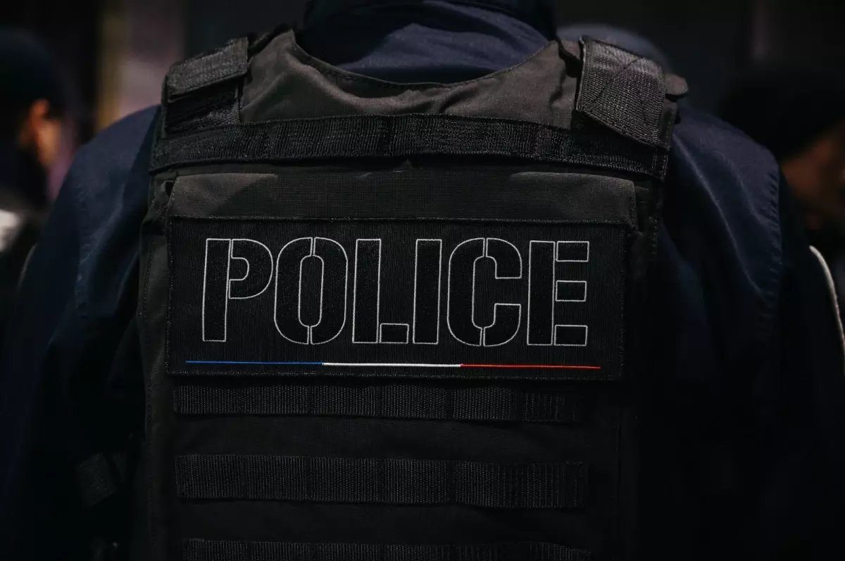 Fransa'da bir dairenin zemini çöktü