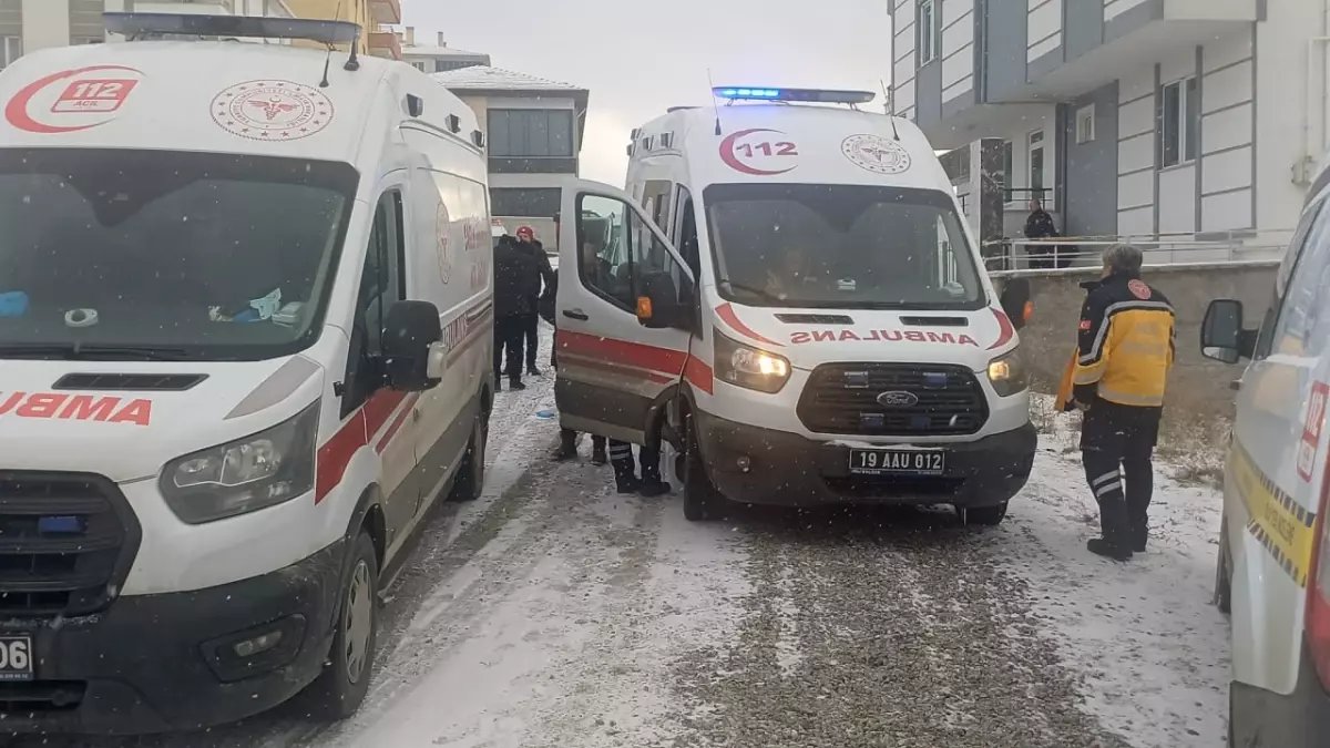 Çift, Apartman Dairesinde Silahla Vurulmuş Halde Ölü Bulundu