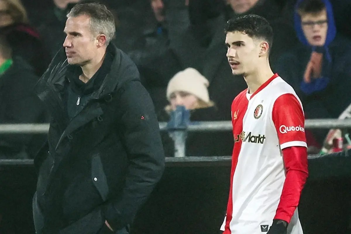 Hayırlı evlat! Van Persie, 3-1 gerideyken oğlunu oyuna aldı, 2 dakikada olanlar oldu