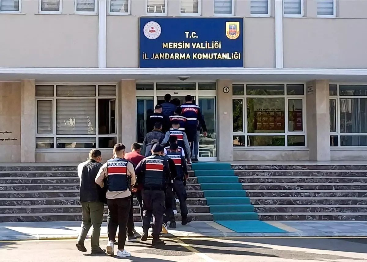 Mersin'de aranan 42 şahıs yakalandı