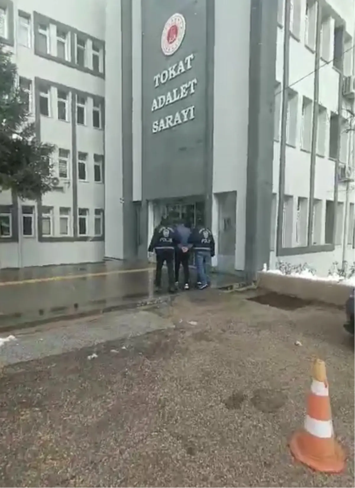 Tokat'ta 33 Yıl Hapis Cezası Bulunan Firari Yakalandı