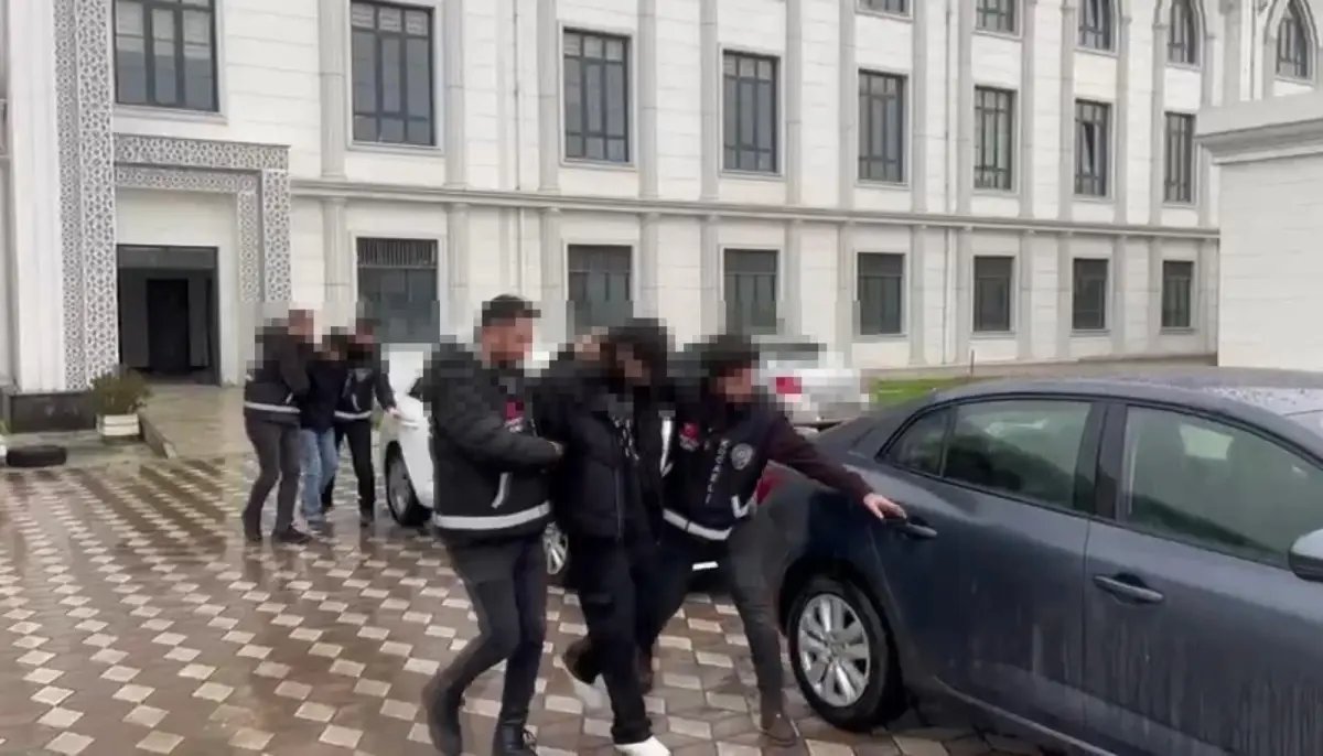 Gebze'de restorana düzenen silahlı saldırının 2 şüphelisi tutuklandı