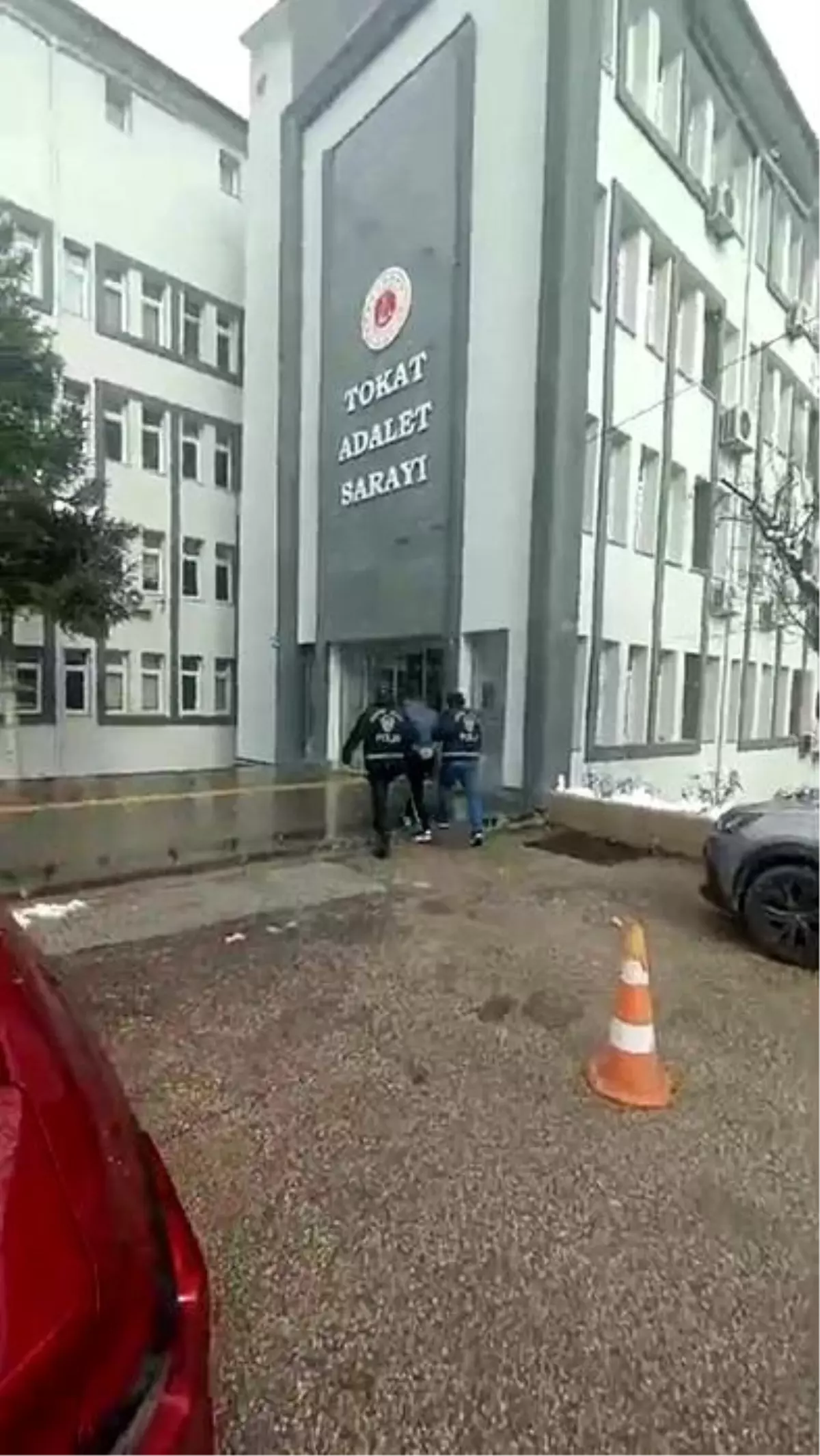 Tokat'ta 33 yıl hapisle aranan hükümlü yakalandı