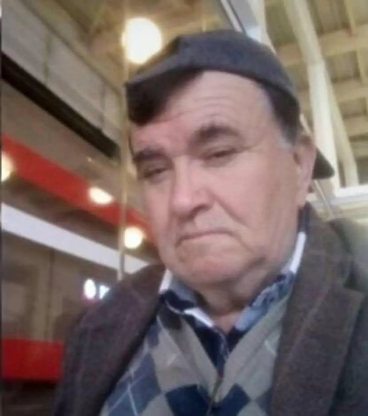 Evini ve otomobilini yakıp, kendini vurmuştu; hayatını kaybetti