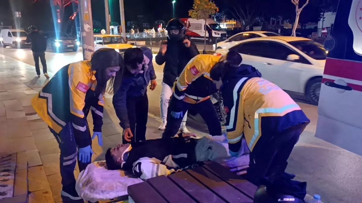 Antalya'da devrilen motosikletin sürücüsü yaralandı