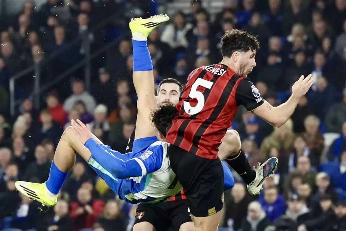 Premier Lig'de müthiş maç! 1 puanı röveşata golüyle aldılar