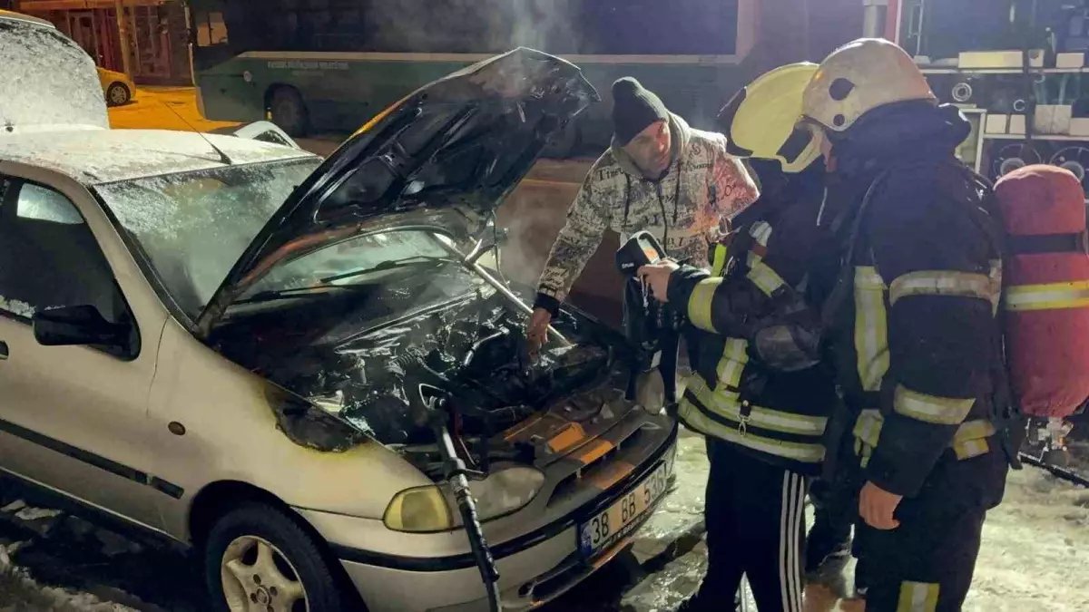 Oto tamircisinden yeni çıkardığı otomobili alev aldı