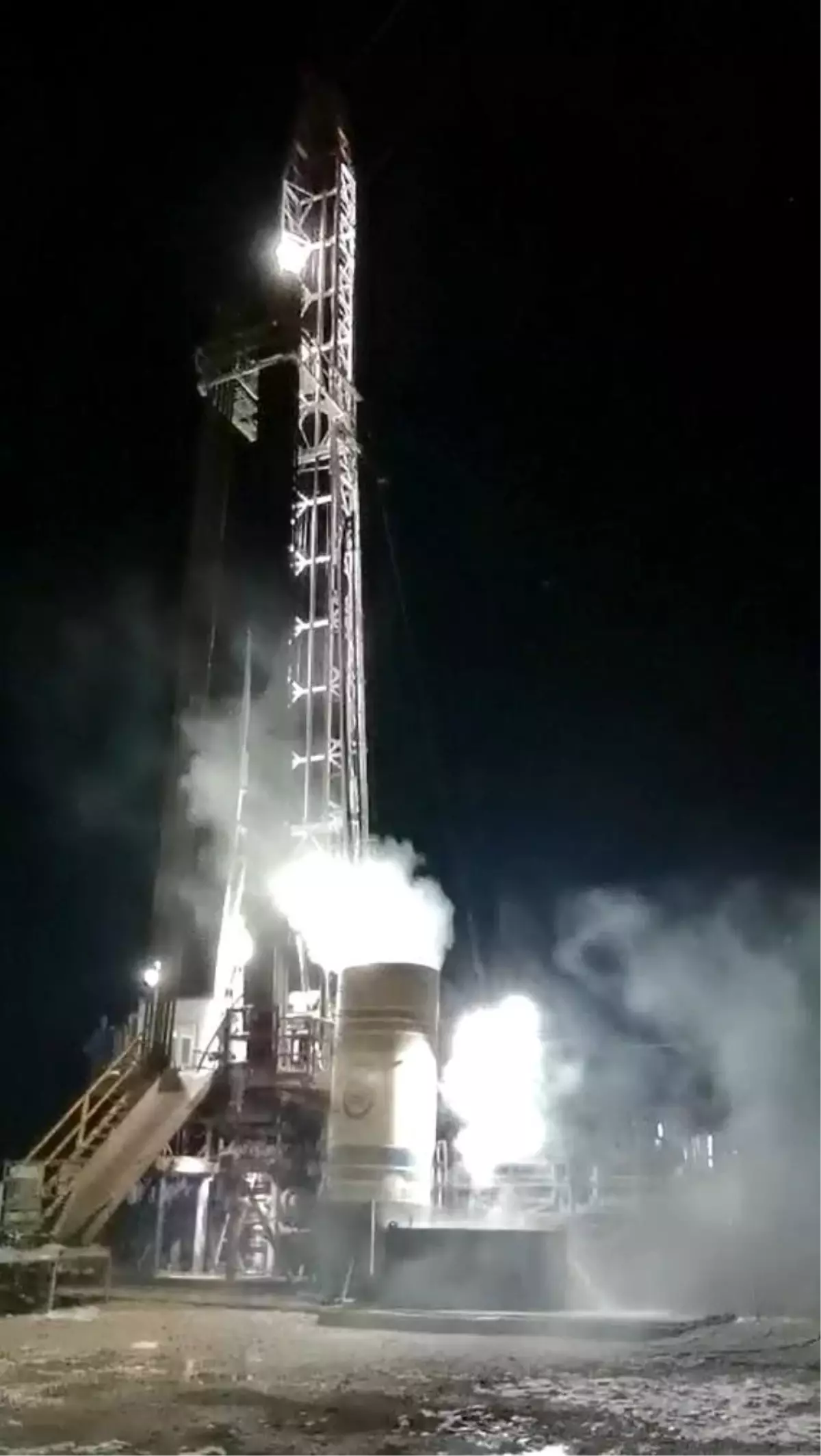 Vali Çiçek müjdeyi duyurdu: "6. kuyuda da aradığımız müjdeye ulaştık"