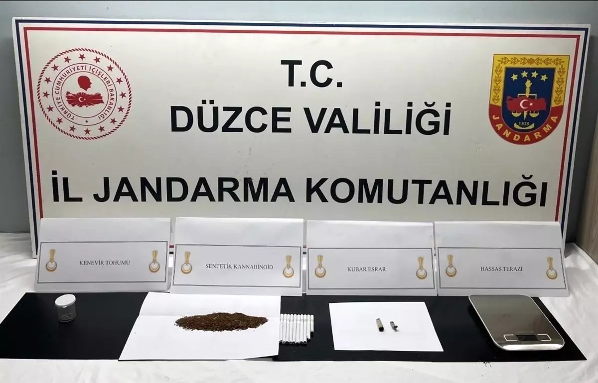 Jandarma ekipleri uyuşturucu ile mücadelesini sürdürüyor