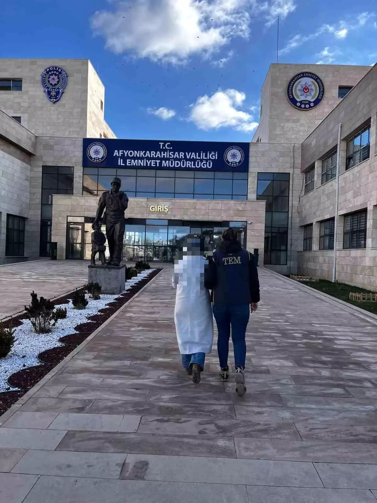 FETÖ'den aranan şahsı polis yakaladı