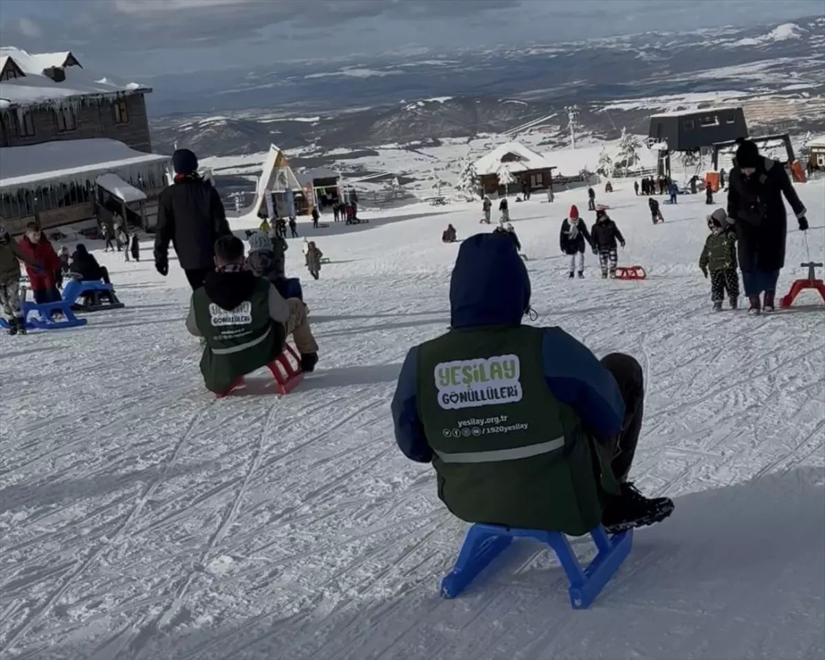 Samsun'da Yeşilay'dan "Bağımsız Gençlik Ara Tatilde" etkinliği