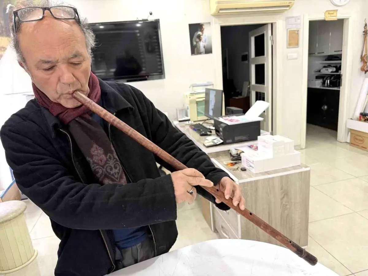 165 yıllık kavalını, hayrat çeşmesi yapmak için satışa çıkardı