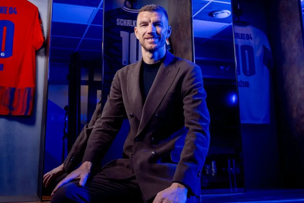 Tam 15 yıl sonra geri döndü! İşte Edin Dzeko'nun yeni takımı