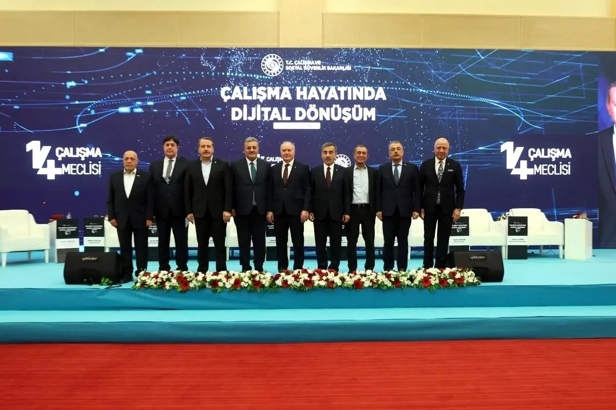 İşçi ve memur konfederasyonlarından dijital dönüşüm uyarısı: "Doğru yönetilmezse sosyal adaletsizlikleri derinleştirebilir"