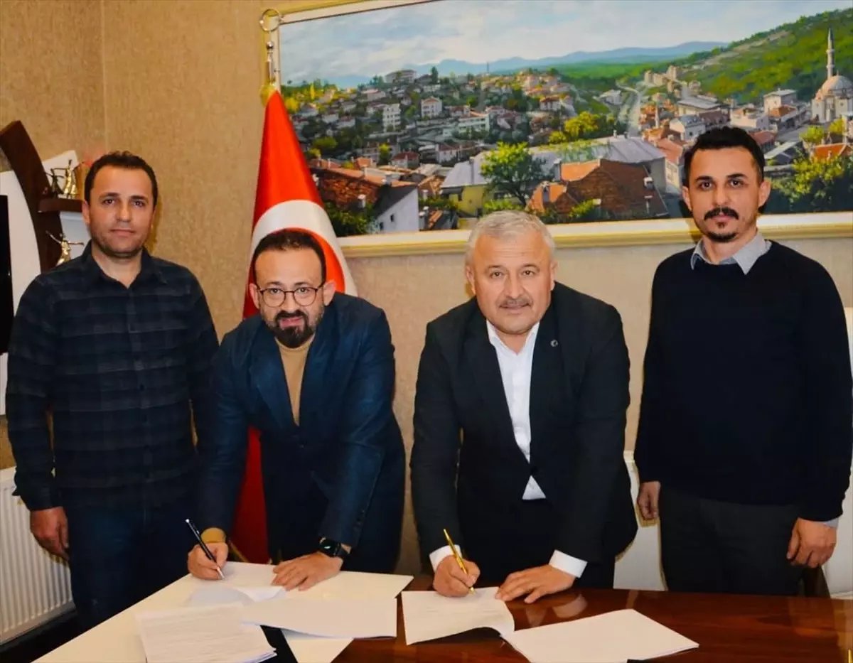 Kavaklıdere Belediyesi'nde kadrolu işçilere zam yapıldı