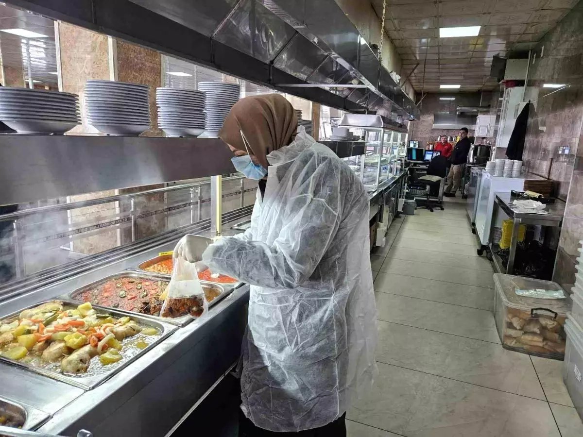 Gıda satışı yapan işyerleri denetlendi