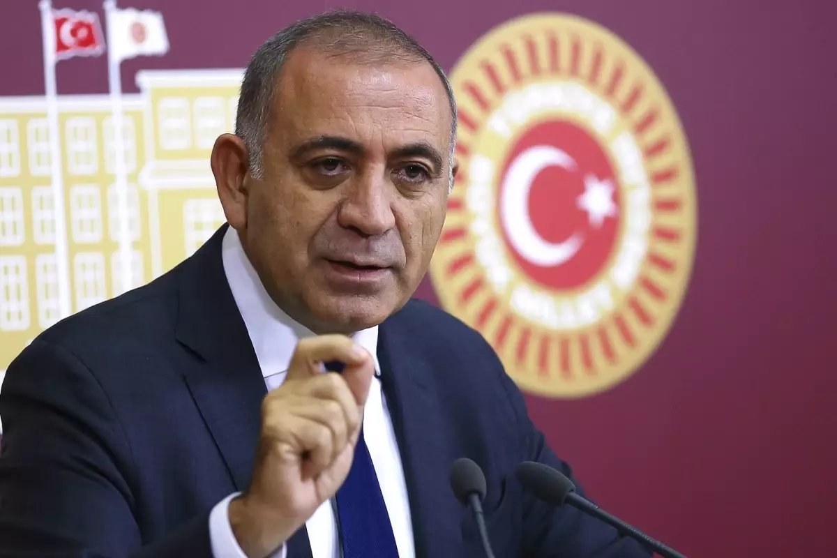 Gürsel Tekin: Madde bağımlılığını görmezden gelirsek geleceğimizi kaybederiz