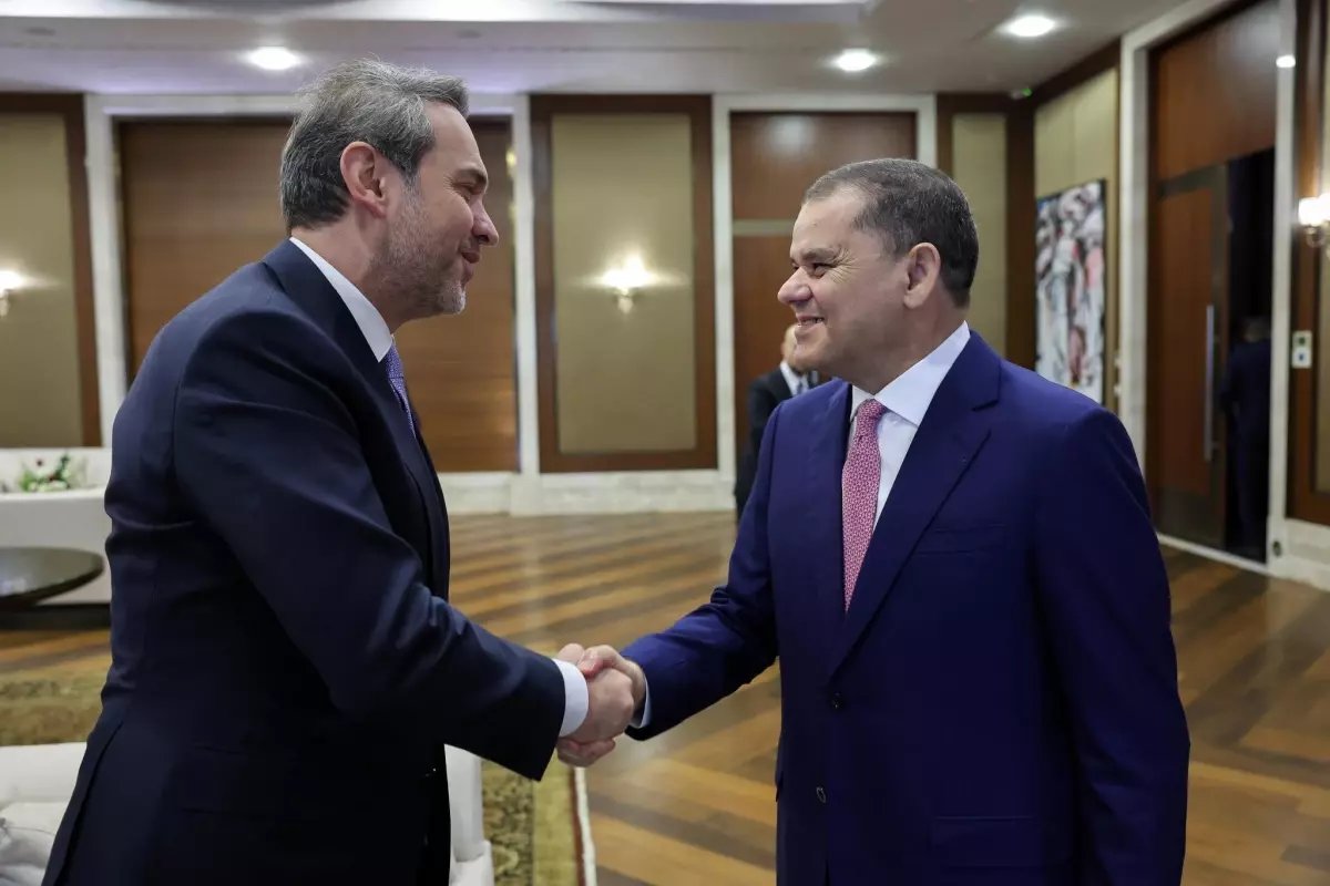 Bakan Bayraktar, Libya'da