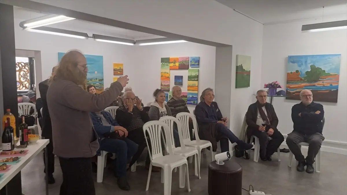 Antalya'da "Ölçülebilir mi güzellik? İdeadan günümüze estetik yargı" söyleşisi düzenlendi