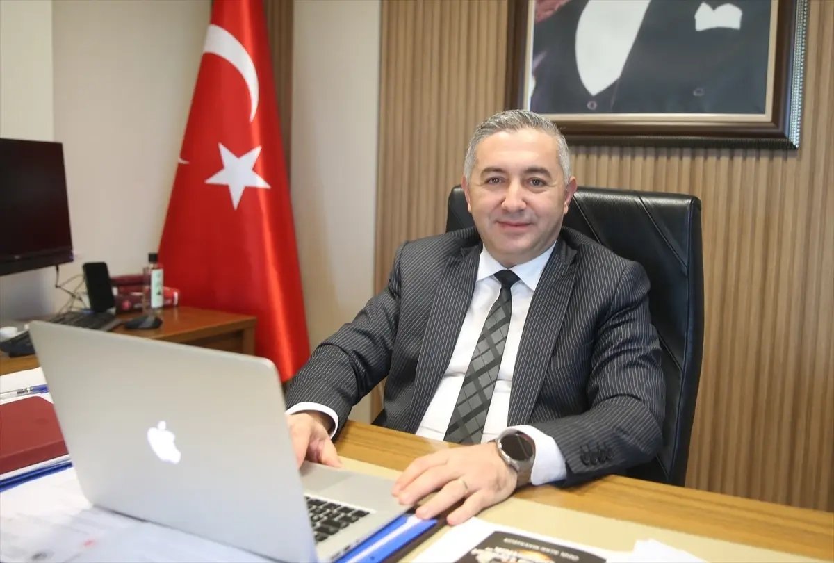 Trakya Gümrük ve Dış Ticaret Bölge Müdürü Topçu, AA'nın "Yılın Kareleri" oylamasına katıldı