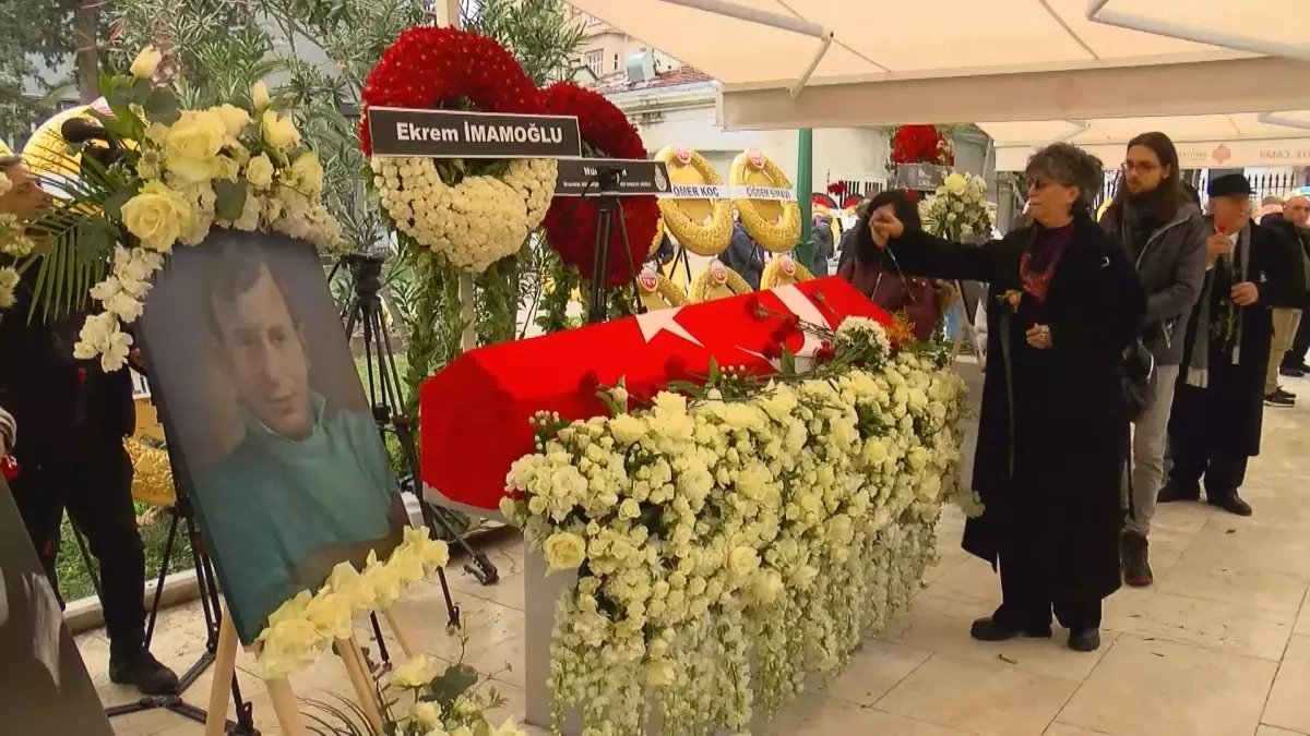 Türk Tiyatrosunun Usta İsimlerinden Haldun Dormen Hayatını Kaybetti