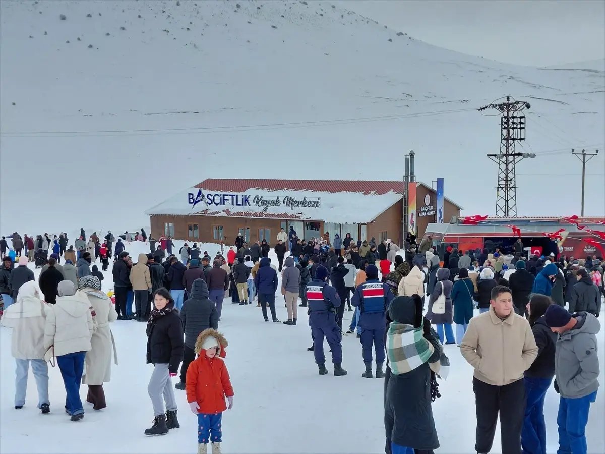 Tokat'ta kar şenliği düzenlendi