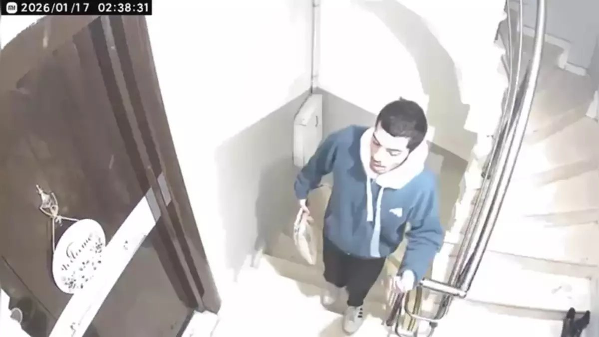 İstanbul-Beyoğlu'nda bacağından bıçaklanarak ölen Ümit'in son görüntüleri ortaya çıktı; 'ne yapıyorsun sen' diyerek bağırdı