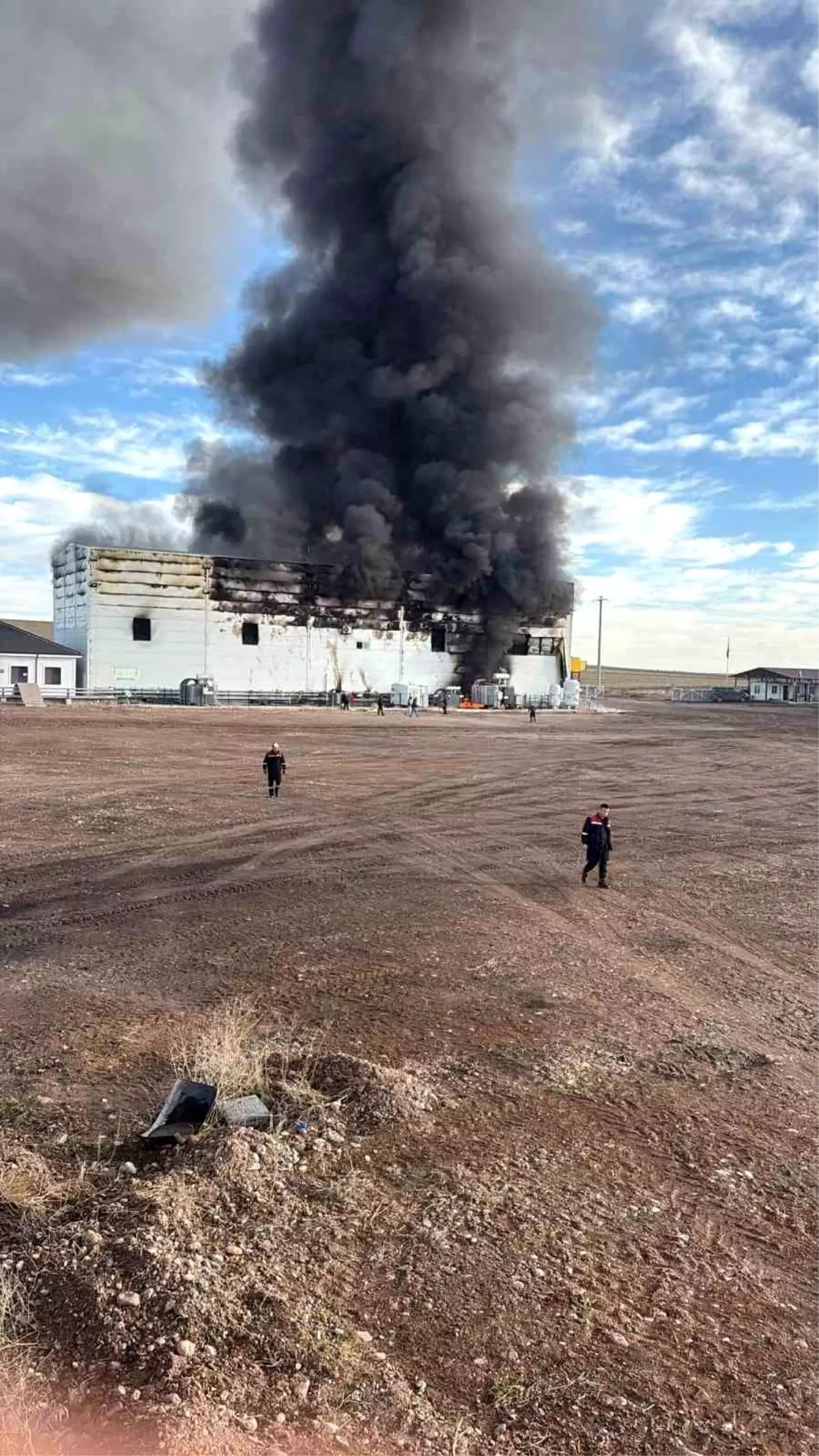 Elektrik üretim tesisinde yangın