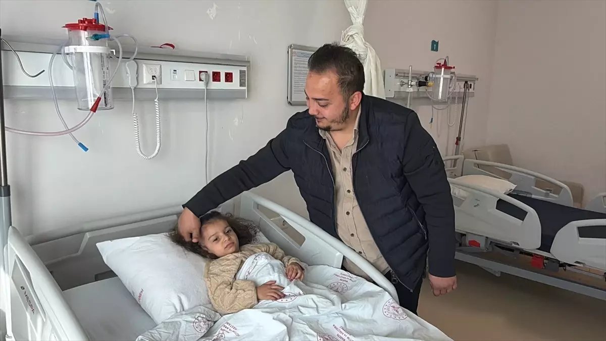 Mardin'de 4 yaşındaki çocuğun bağırsağından 8 parça mıknatıs çıkarıldı