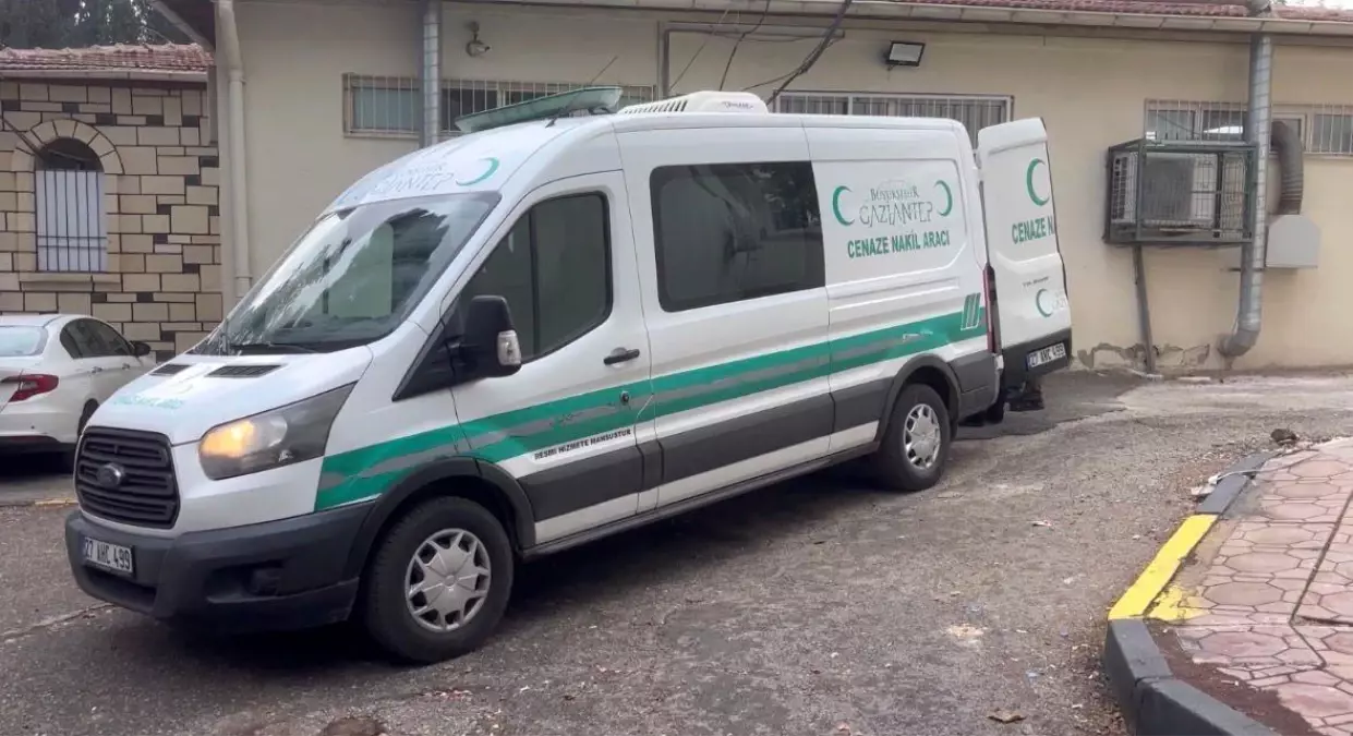 Gaziantep'te akrabasının silahla vurduğu genç hayatını kaybetti
