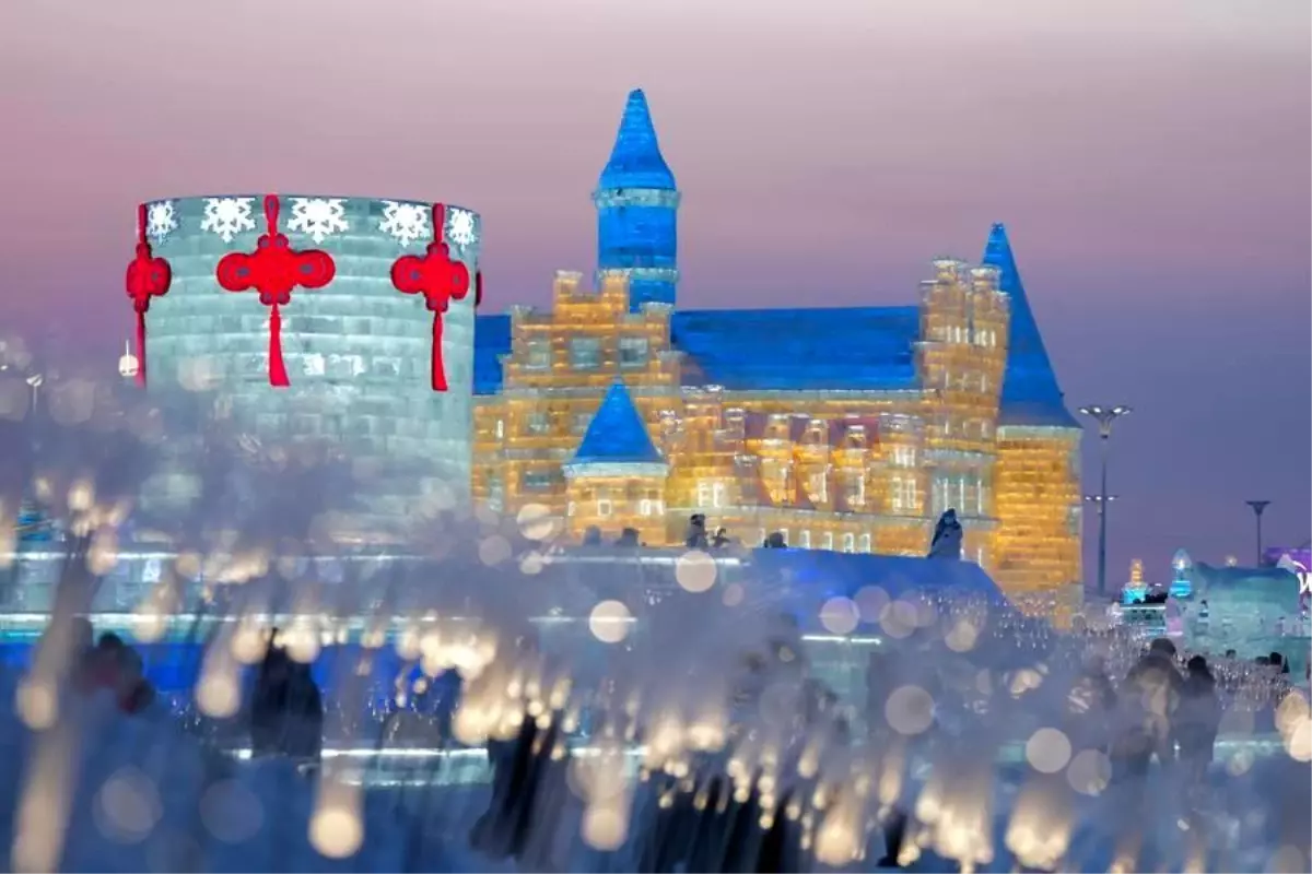 Albüm: Harbin Kar ve Buz Dünyası'ndaki Buzdan Heykeller Ziyaretçilerden Yoğun İlgi Topluyor