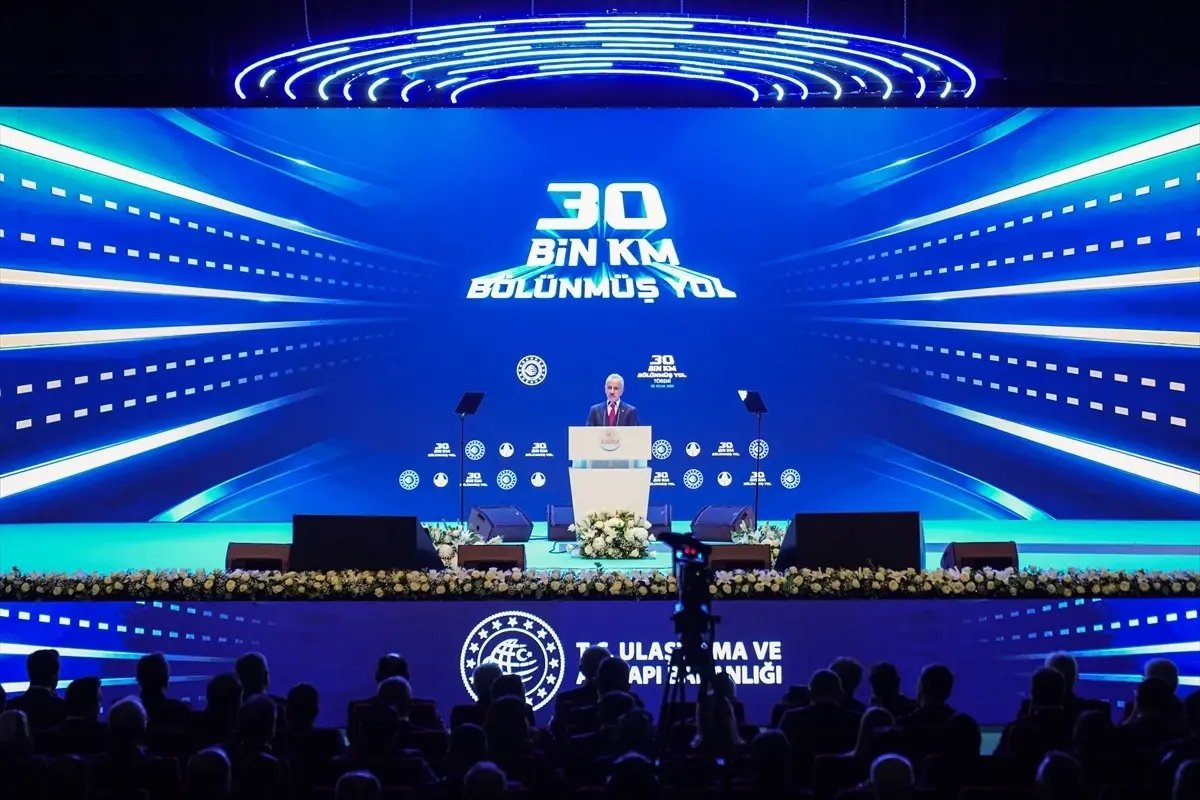 Ulaştırma ve Altyapı Bakanı Uraloğlu, "Otuz Bininci Kilometre Bölünmüş Yol Hizmete Alma Töreni"nde konuştu Açıklaması