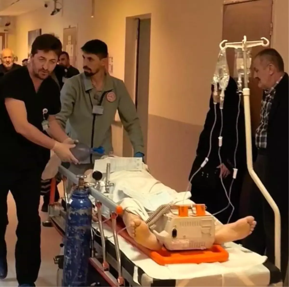 Makinenin üzerinden düşen işçi hayatını kaybetti