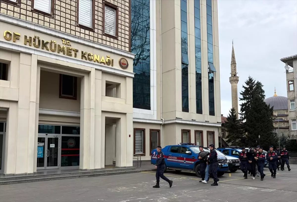 Trabzon'da uyuşturucu operasyonunda 11 kişi gözaltına alındı