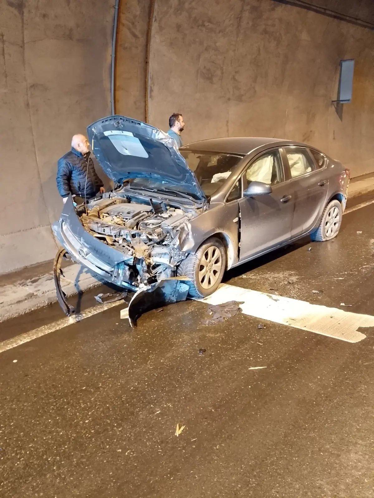 Trabzon'da tünelde zincirleme kaza: 3 yaralı