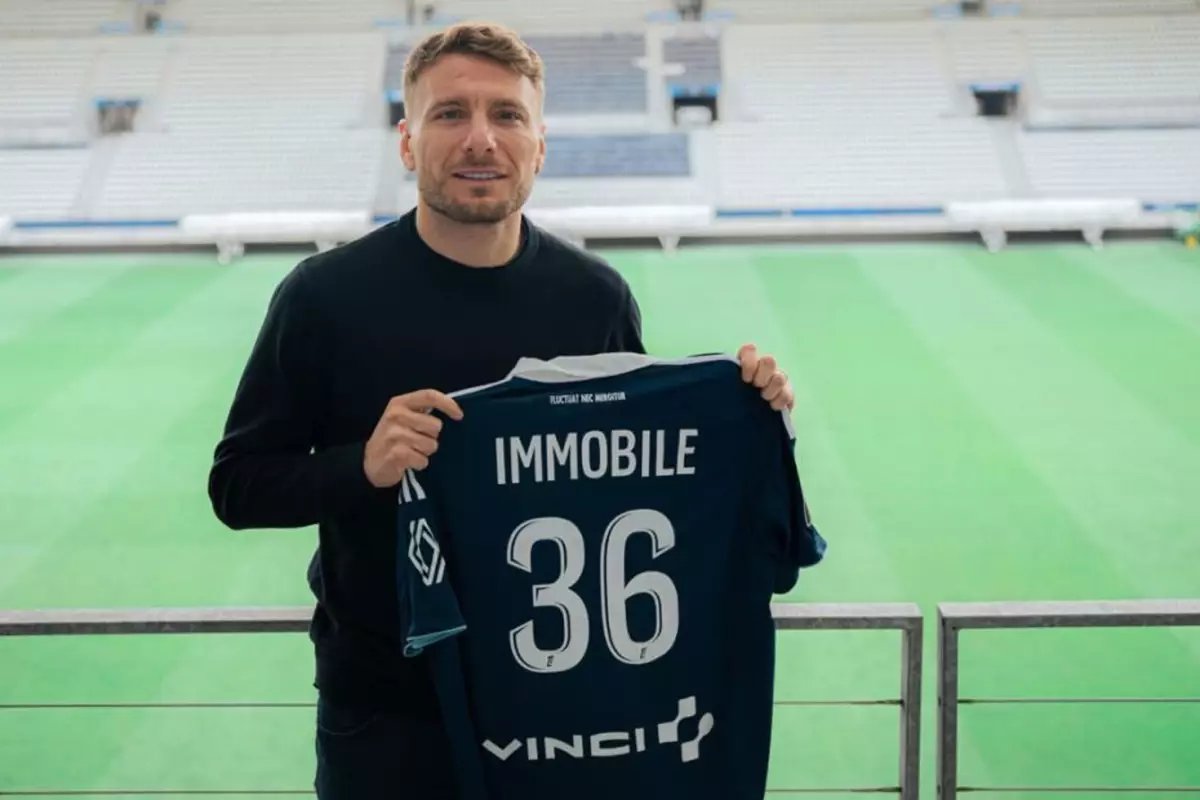 Ciro Immobile yeni takımına imzayı attı